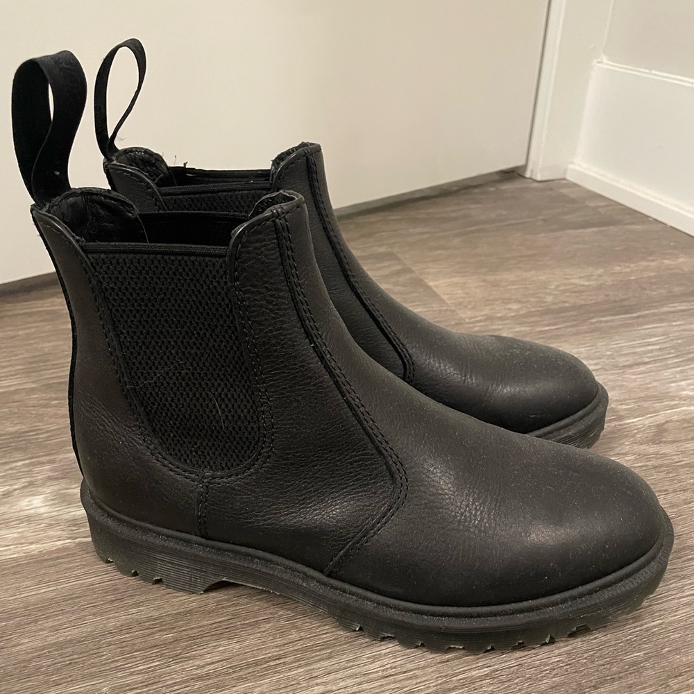 Dr. Martens 2976 Mono Smooth Black Chelsea Boots women’s size 39